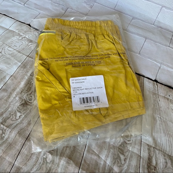 Free People movement moonlight yellow reflective shorts size small - Picture 9 of 15